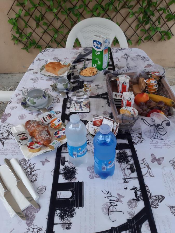Double Room Φουσέκιο Εξωτερικό φωτογραφία